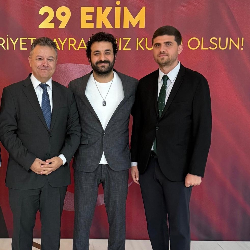 HASAN CAN KAYA Stand-Up Party / New York